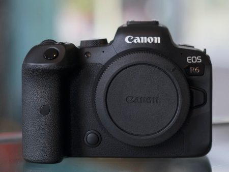 Canon EOS R6 Hot on Sale