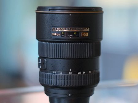 Nikon 17-55mm f2.8G ED AF-S DX Nikkor Hot on Sale