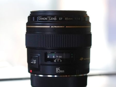 Canon EF 85mm f1.8 USM Online now