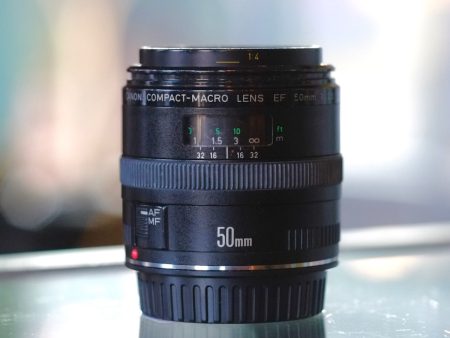 Canon EF 50mm f2.5 Compact Macro Discount