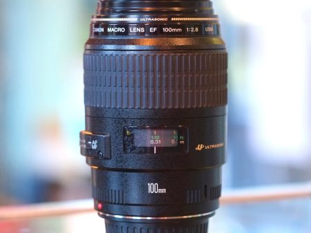 Canon EF 100mm f2.8 USM Macro Online now