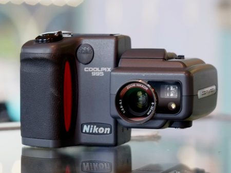 Nikon Coolpix 995 Kit Online now